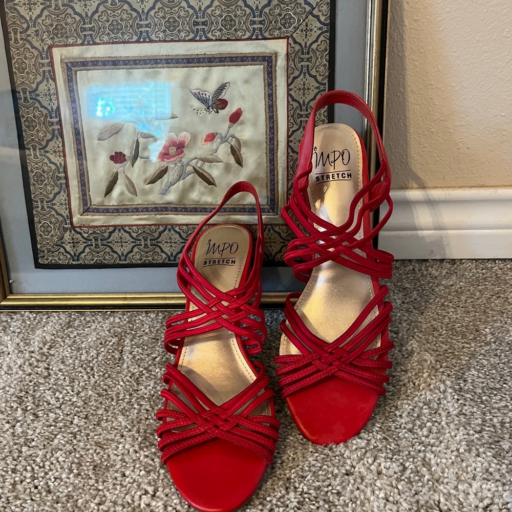 Impo "Emberly" Women's Crimson Stretchy Strappy Sandals Size 8.5M